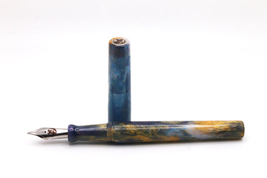 Mistress Model in Alder Grove Resin